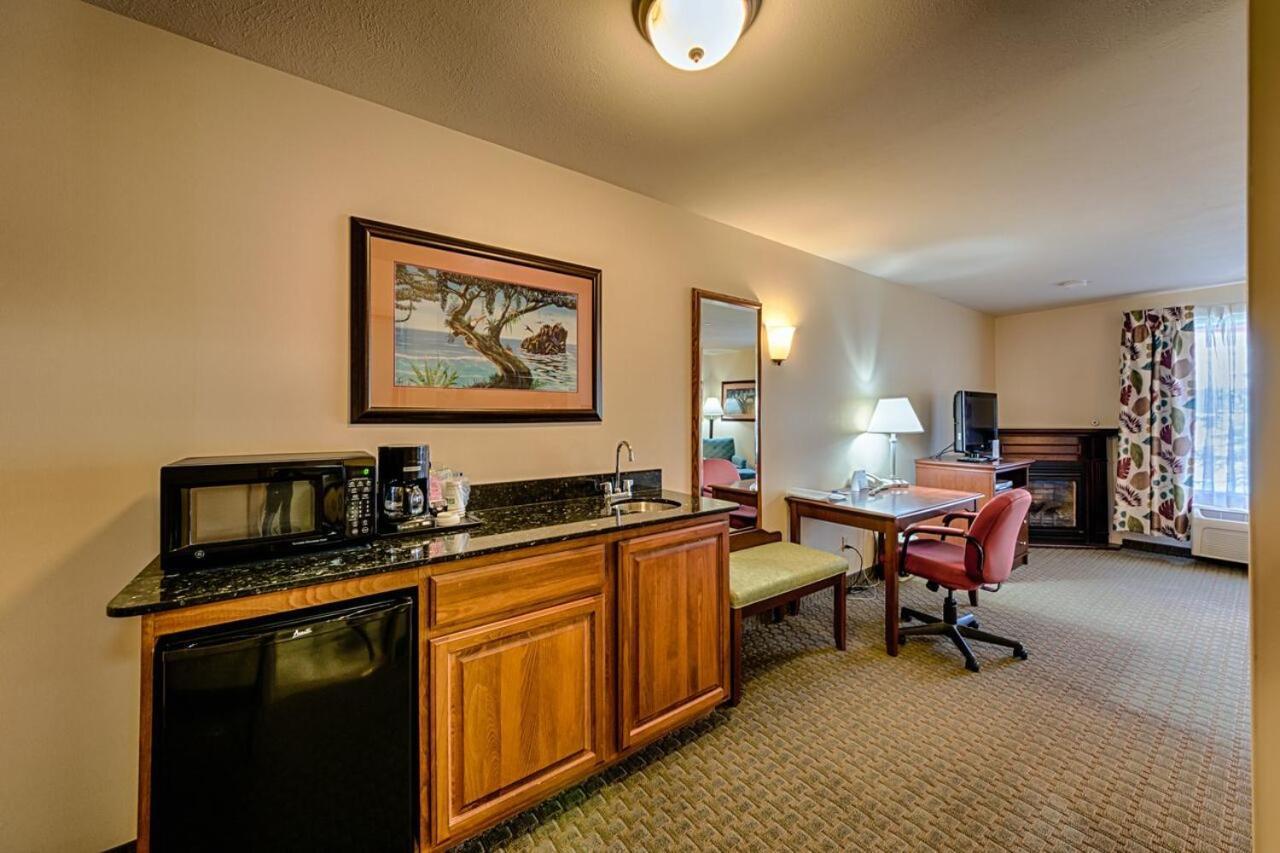 Triple Play Resort Hotel & Suites Hayden Room photo