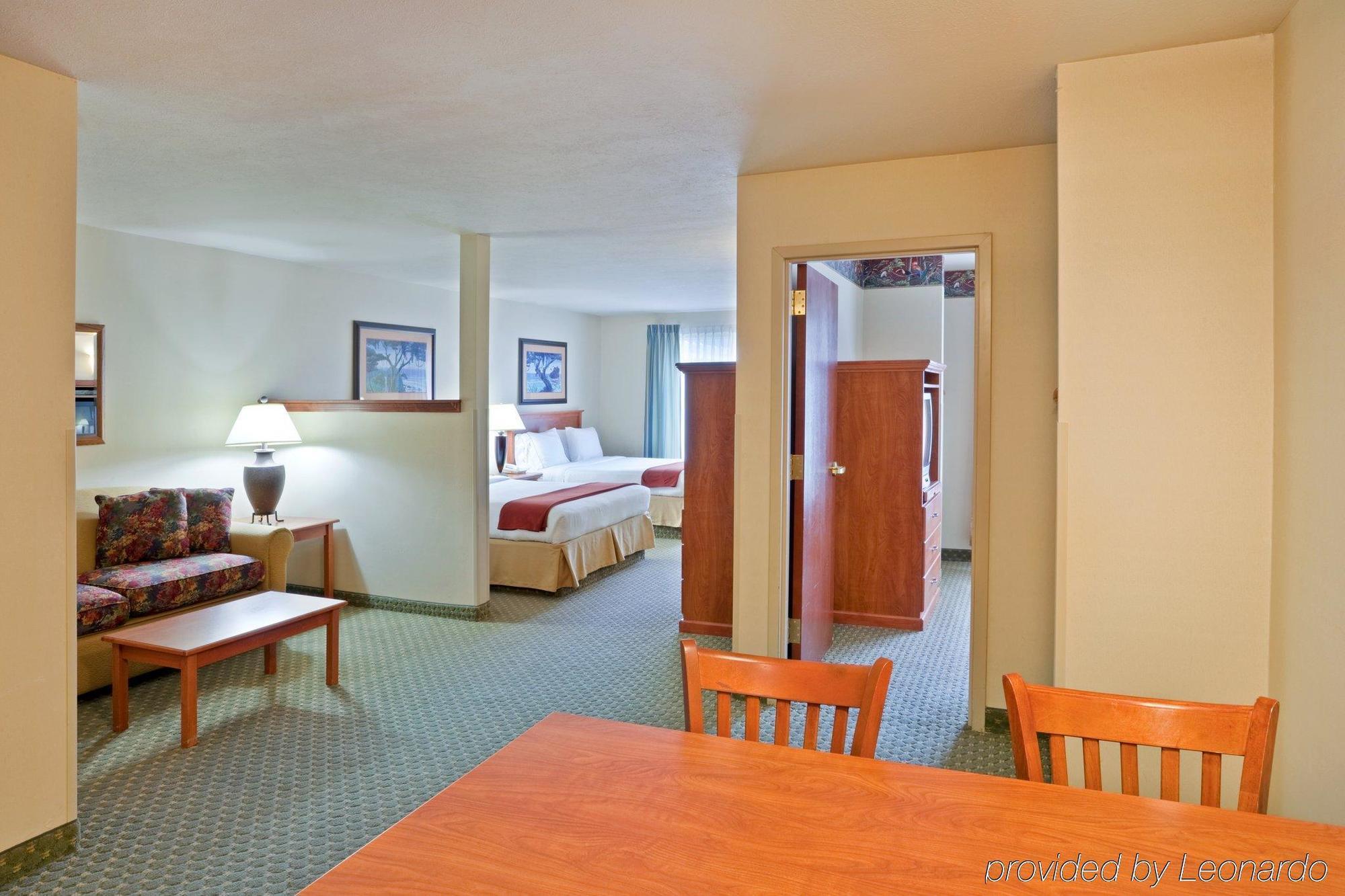 Triple Play Resort Hotel & Suites Hayden Room photo