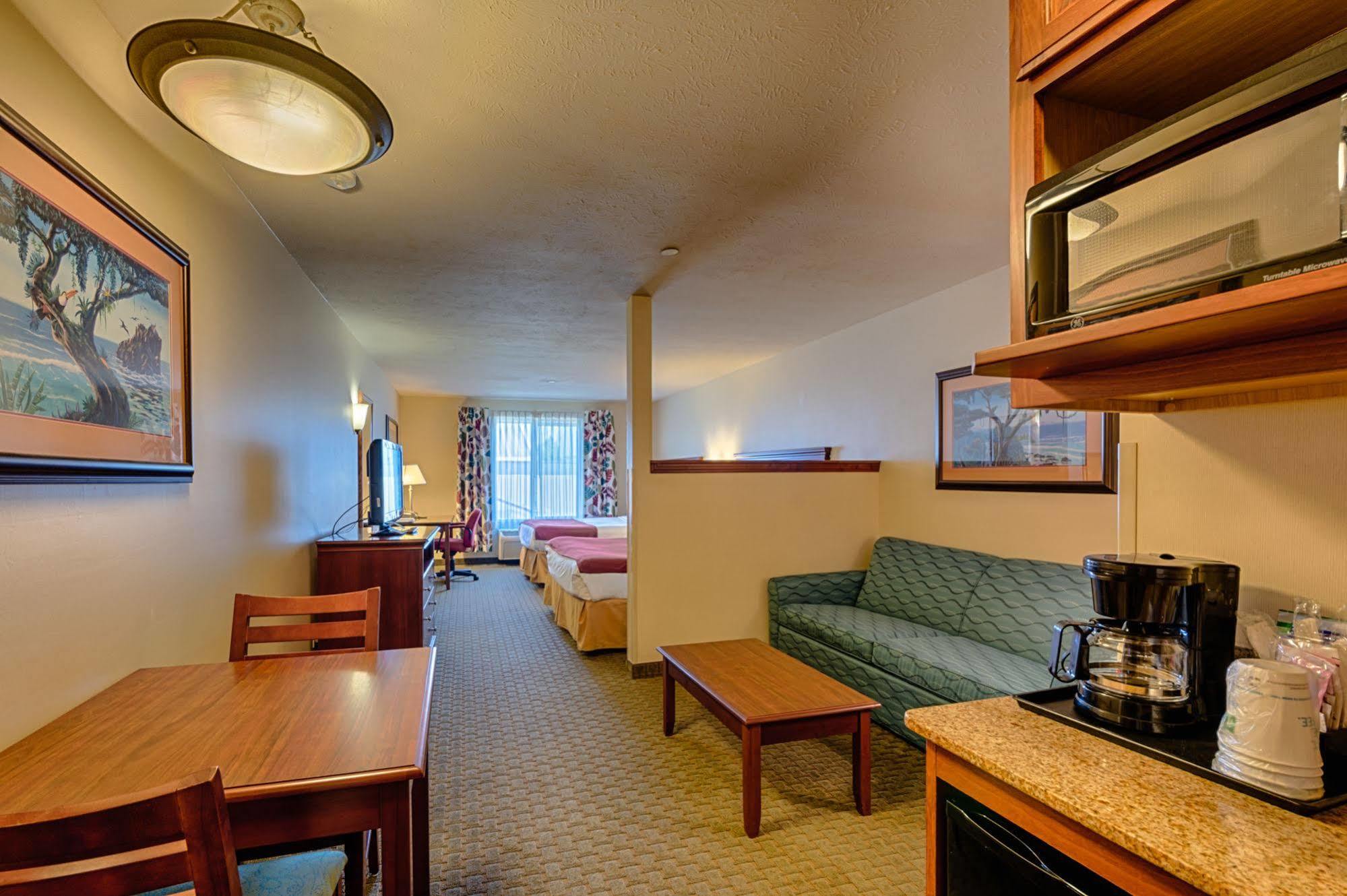 Triple Play Resort Hotel & Suites Hayden Exterior photo