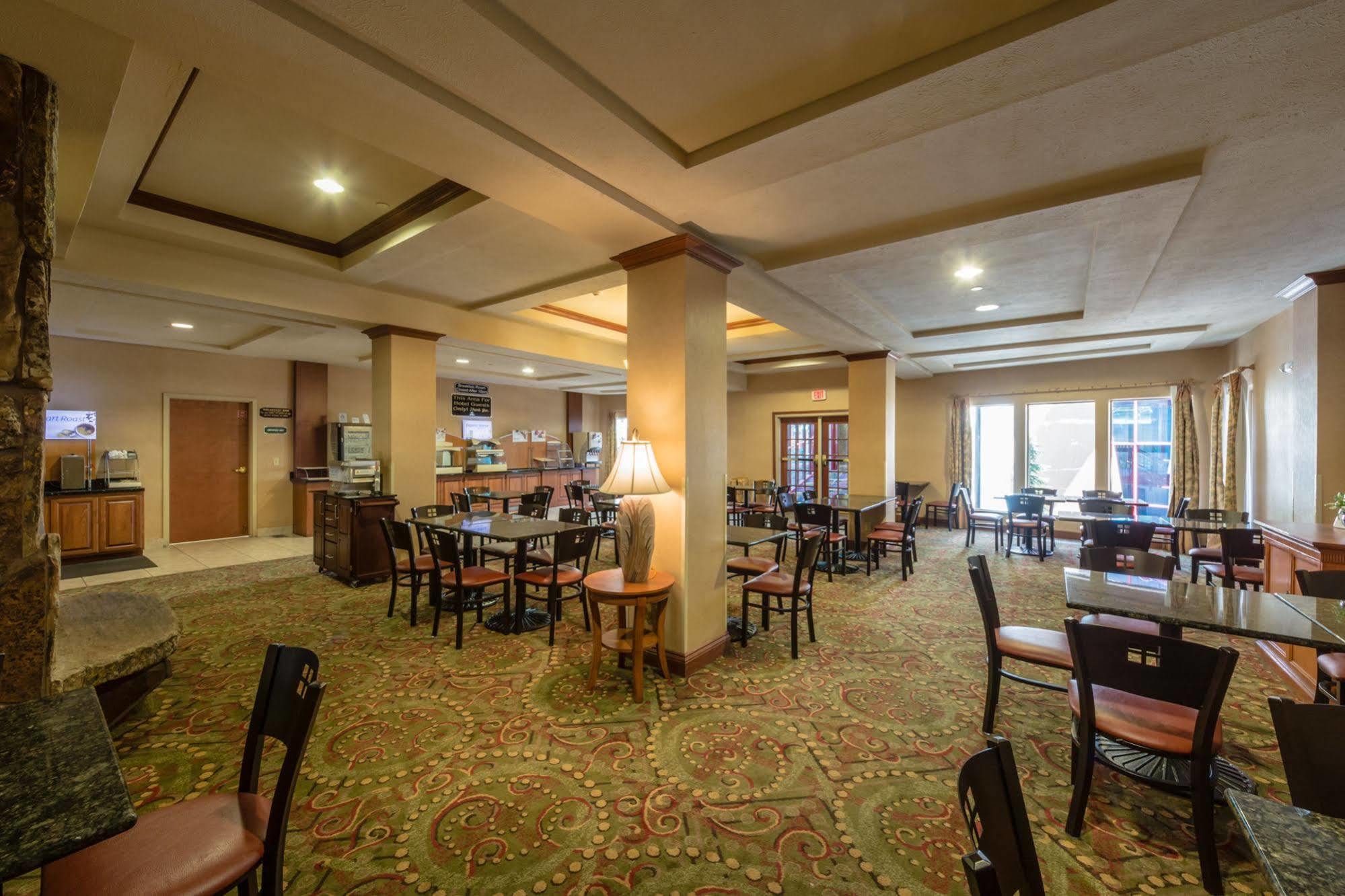 Triple Play Resort Hotel & Suites Hayden Exterior photo
